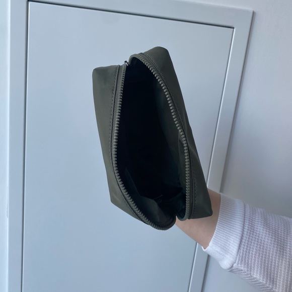 Lululemon pouch mini - Picture 2 of 3